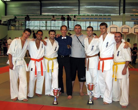 l'équipe du Ryuko Dojo à la COupe de France Kyokushinkai FKOK 2009