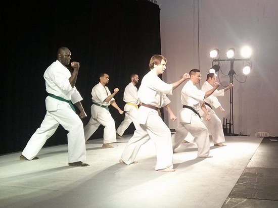 Démonstration de karaté Kyokushinkai au salon Japan Matsuri à Lattes - katas