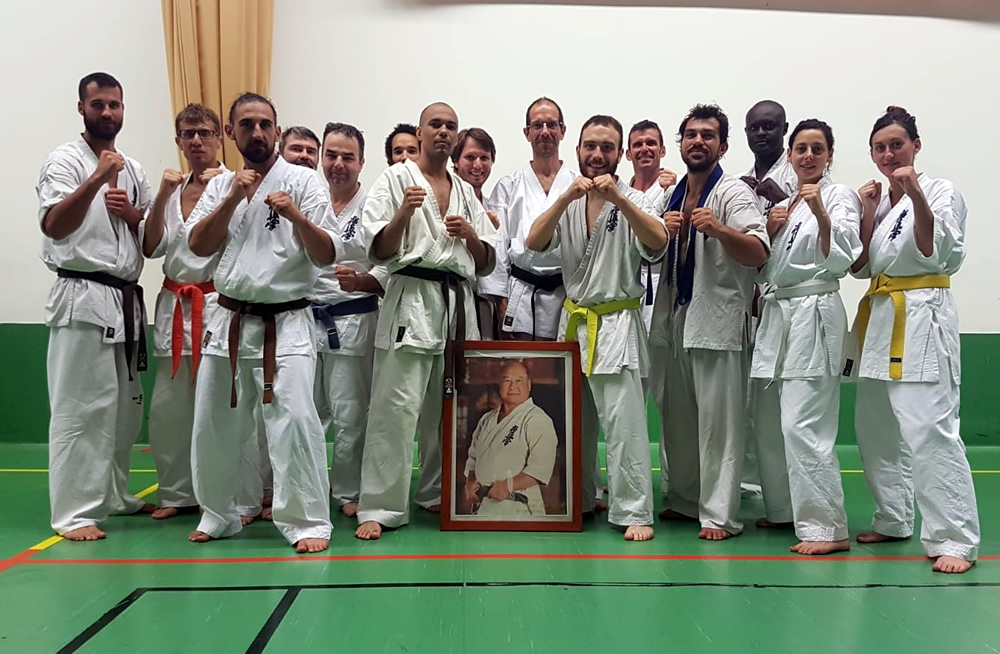 L'équipe du Ryuko Dojo à la fin du passage de grades de karaté Kyokushinkai zone sud 2018